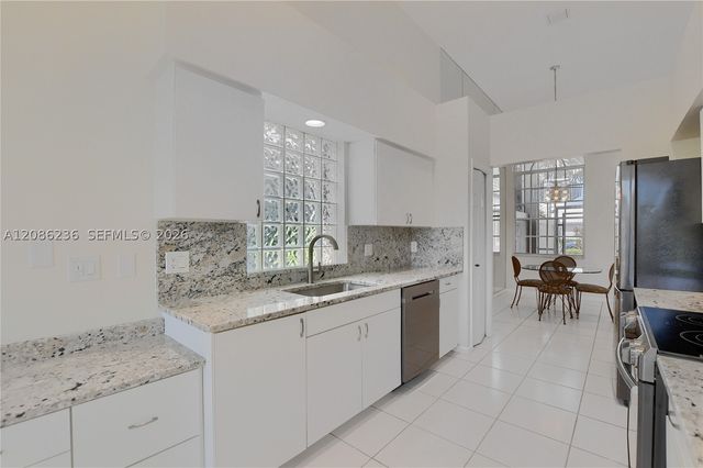 11622 Creekside Dr, Boynton Beach, FL 33437