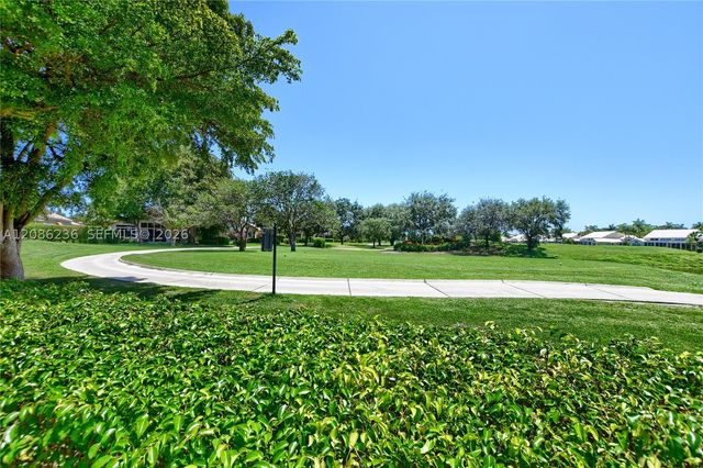 11622 Creekside Dr, Boynton Beach, FL 33437