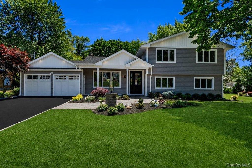 43 Bucknell Drive, Plainview, NY 11803