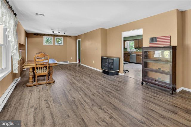 113 LUBBERS LN, Manahawkin, NJ 08050