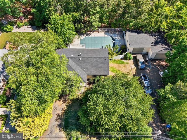 113 LUBBERS LN, Manahawkin, NJ 08050