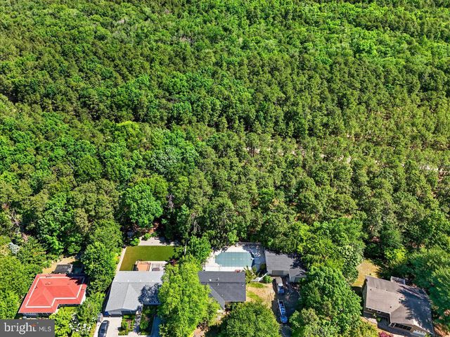113 LUBBERS LN, Manahawkin, NJ 08050