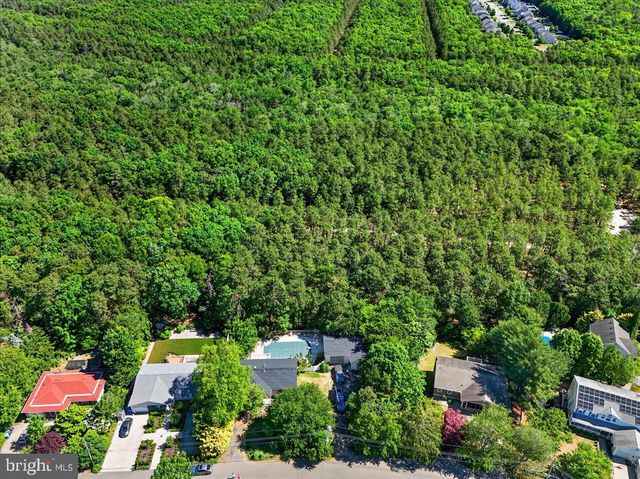113 LUBBERS LN, Manahawkin, NJ 08050