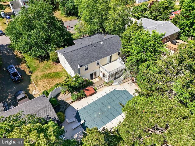 113 LUBBERS LN, Manahawkin, NJ 08050