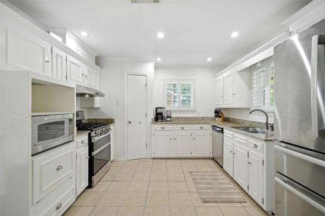 11321 Snow White Drive, Dallas, TX 75229