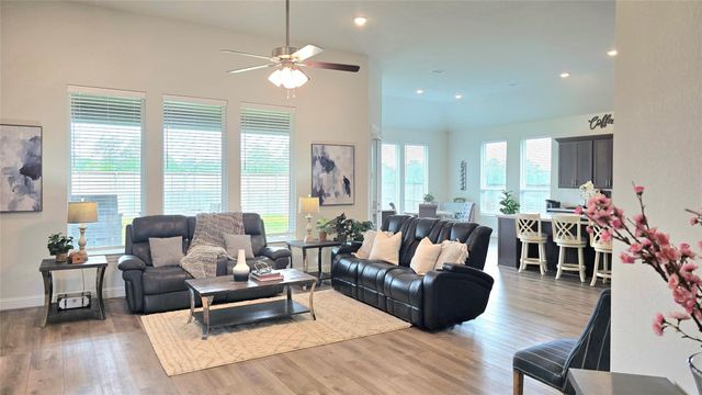 41015 Kimber Lane, Magnolia, TX 77354