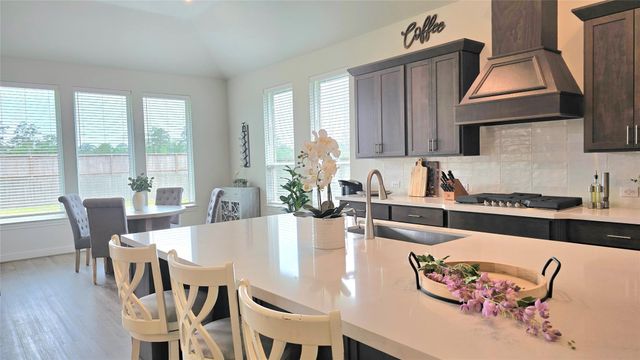 41015 Kimber Lane, Magnolia, TX 77354