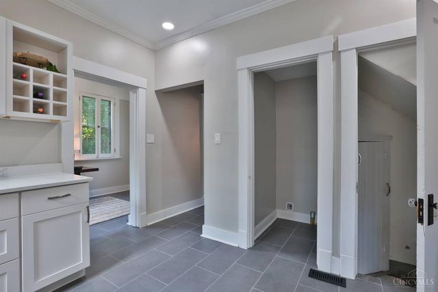 2915 Fischer Place, Cincinnati, OH 45211