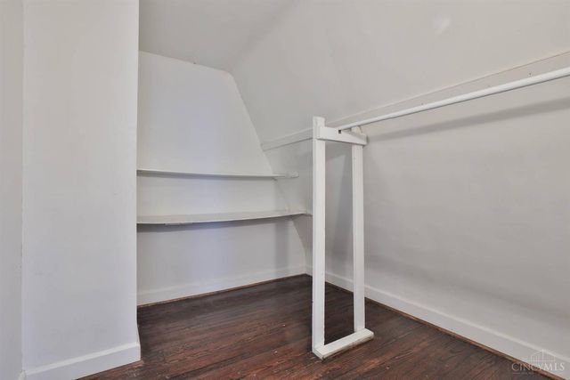 2915 Fischer Place, Cincinnati, OH 45211