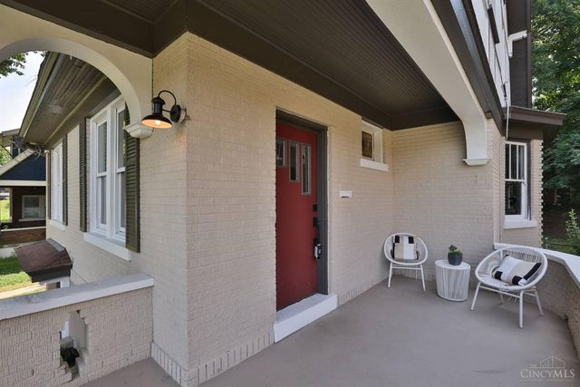 2915 Fischer Place, Cincinnati, OH 45211