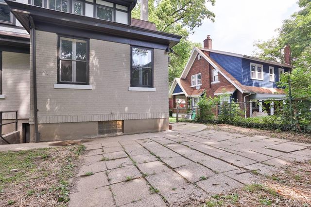 2915 Fischer Place, Cincinnati, OH 45211