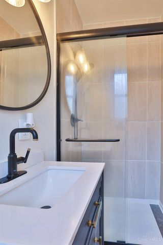 2915 Fischer Place, Cincinnati, OH 45211