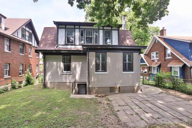2915 Fischer Place, Cincinnati, OH 45211