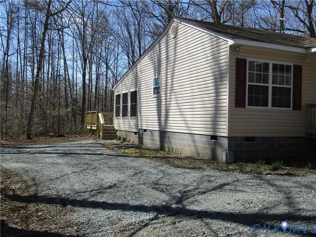 5705 Community House Rd, Columbia, VA 23038