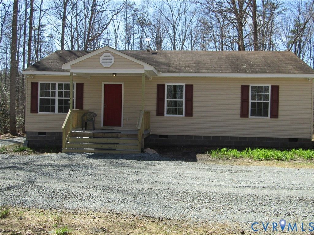 5705 Community House Rd, Columbia, VA 23038