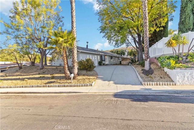 2453 Los Feliz, Thousand Oaks, CA 91362