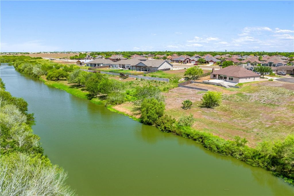 4101 Saddlewood Dr, Corpus Christi, TX 78413 — photo 3