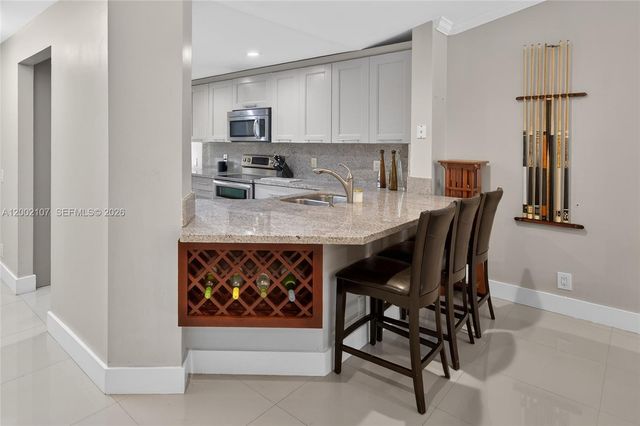 1956 Pisces Ter 1956, Weston, FL 33327