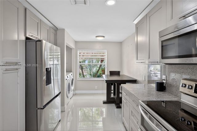 1956 Pisces Ter 1956, Weston, FL 33327