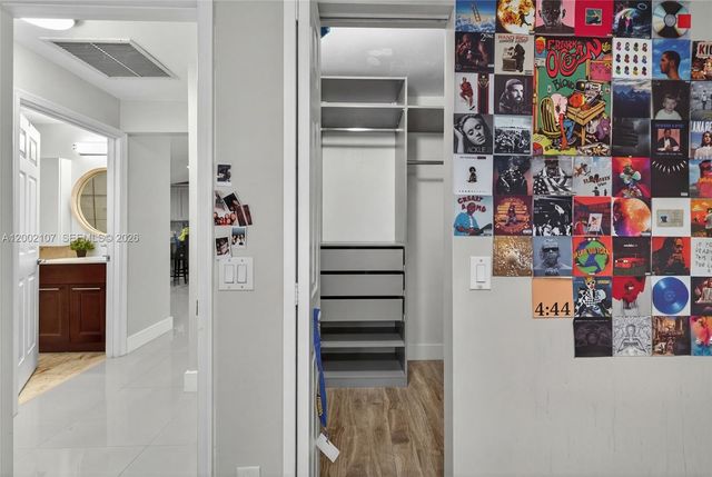 1956 Pisces Ter 1956, Weston, FL 33327