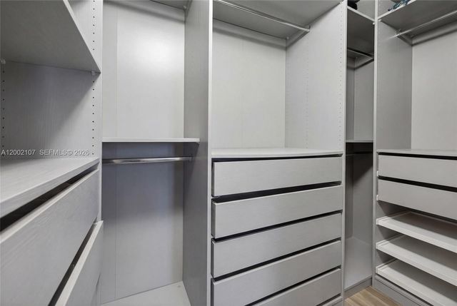 1956 Pisces Ter 1956, Weston, FL 33327