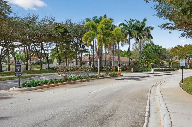 1956 Pisces Ter 1956, Weston, FL 33327