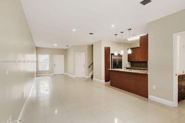 7663 N Southwood, Davie, FL 33328
