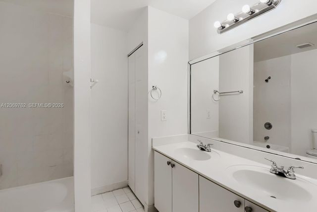 7663 N Southwood, Davie, FL 33328