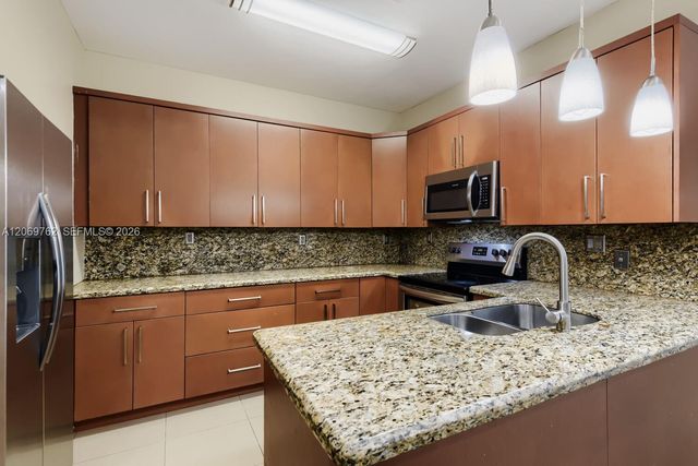 7663 N Southwood, Davie, FL 33328