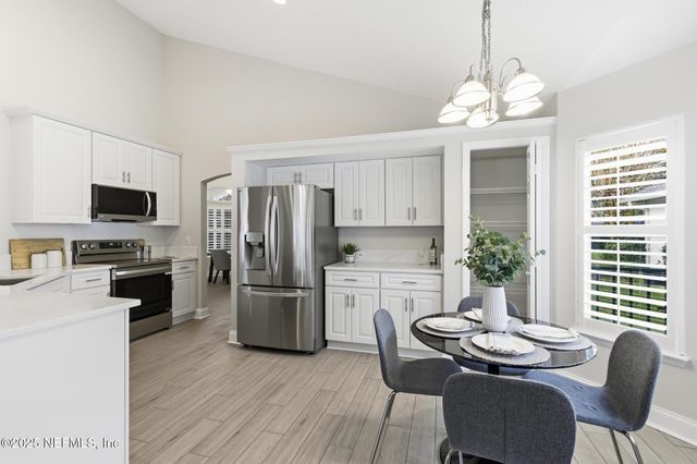 701 LAKE STONE Circle, Ponte Vedra Beach, FL 32082