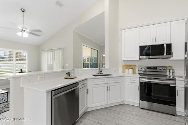 701 LAKE STONE Circle, Ponte Vedra Beach, FL 32082