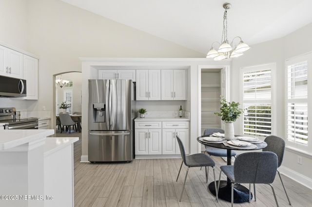 701 LAKE STONE Circle, Ponte Vedra Beach, FL 32082