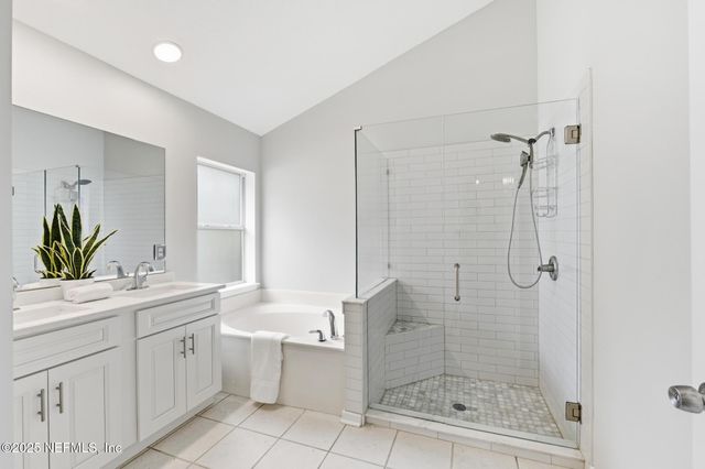 701 LAKE STONE Circle, Ponte Vedra Beach, FL 32082