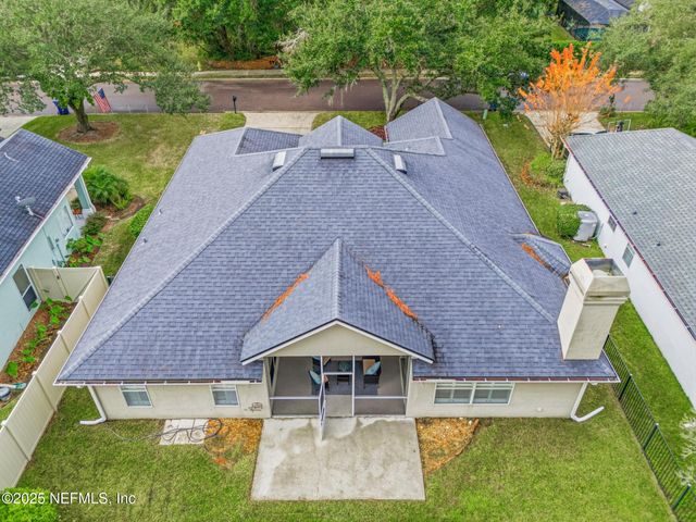 701 LAKE STONE Circle, Ponte Vedra Beach, FL 32082