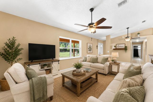 2195 F Road, Loxahatchee, FL 33470