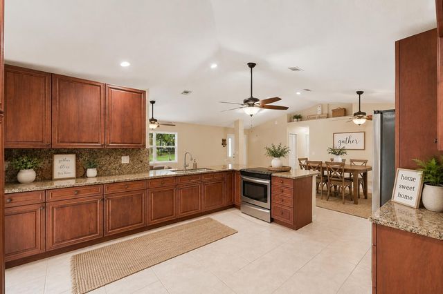 2195 F Road, Loxahatchee, FL 33470