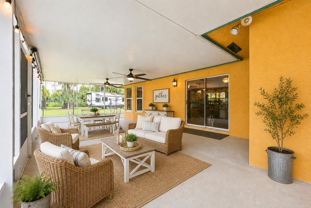 2195 F Road, Loxahatchee, FL 33470