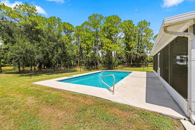 2195 F Road, Loxahatchee, FL 33470