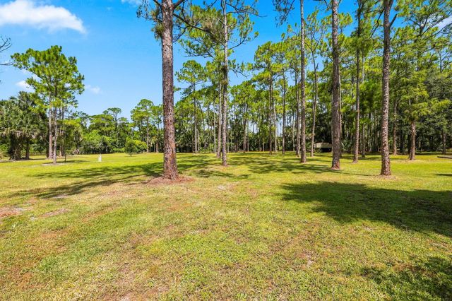 2195 F Road, Loxahatchee, FL 33470