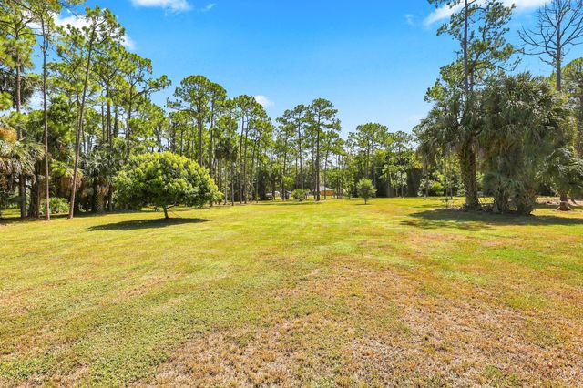 2195 F Road, Loxahatchee, FL 33470