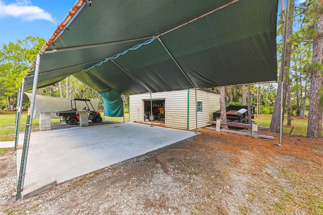 2195 F Road, Loxahatchee, FL 33470