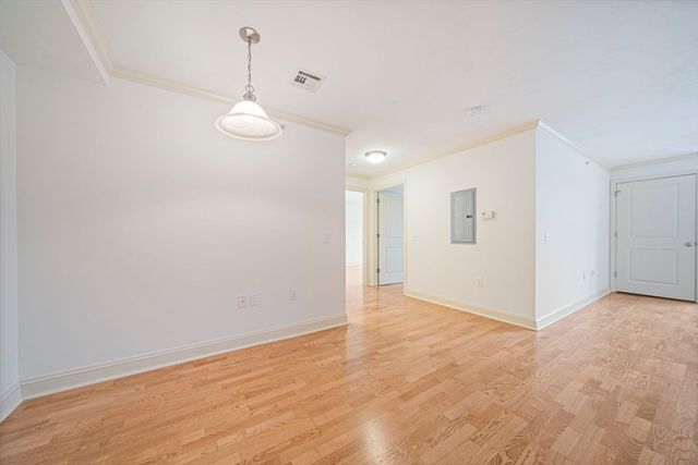 555 Page St 305, Stoughton, MA 02072