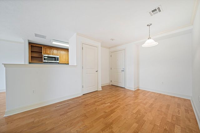 555 Page St 305, Stoughton, MA 02072