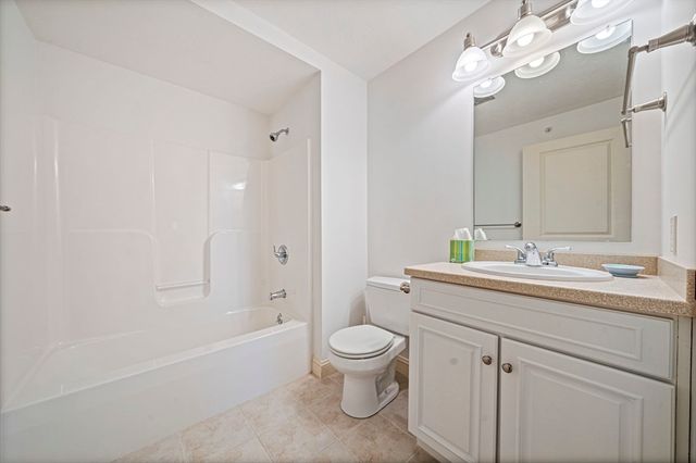 555 Page St 305, Stoughton, MA 02072