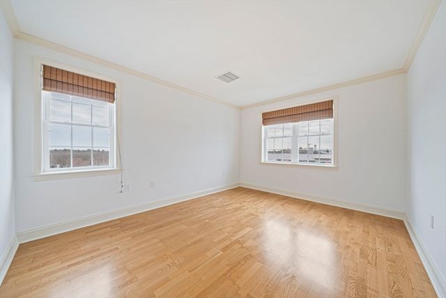 555 Page St 305, Stoughton, MA 02072