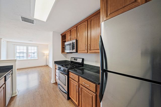 555 Page St 305, Stoughton, MA 02072