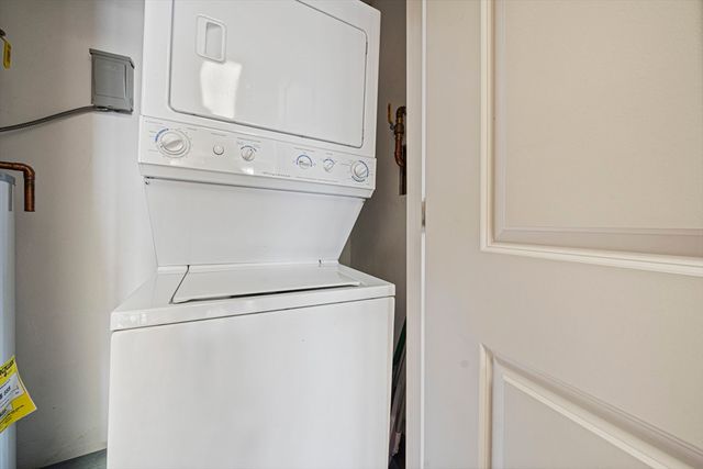 555 Page St 305, Stoughton, MA 02072