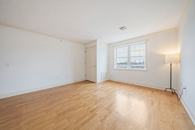 555 Page St 305, Stoughton, MA 02072