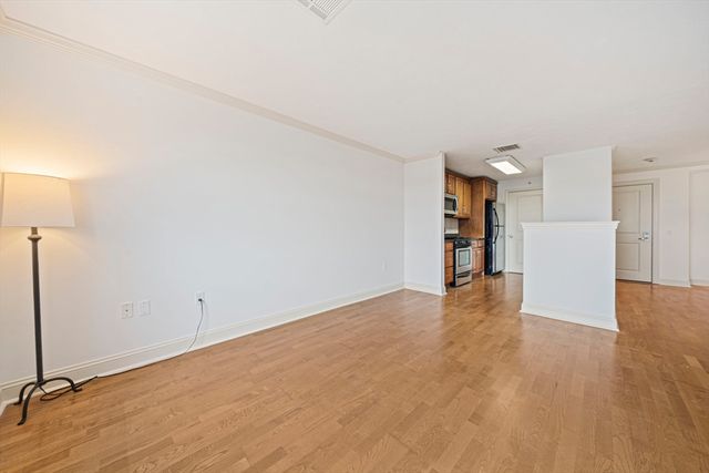 555 Page St 305, Stoughton, MA 02072