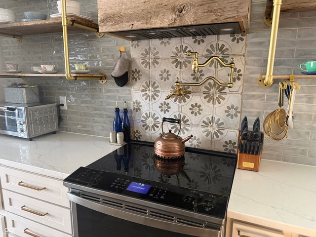 135 W Loretta Drive, Indianapolis, IN 46217